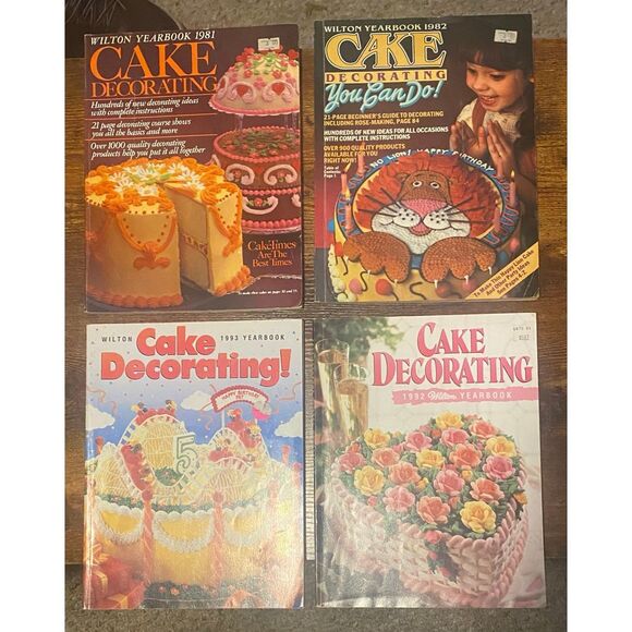 Vintage Wilton Cake Decorating Yearbook Lot – 1981, 1982, 1992, 1993 (set of 4) - Picture 2 of 3